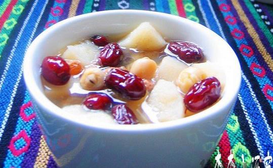 推薦8道經(jīng)期補(bǔ)血湯 煮起來簡單補(bǔ)血效果好 