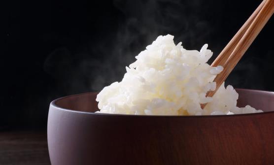 痛風患者必須堅持的飲食原則 推薦治療痛風的中藥方