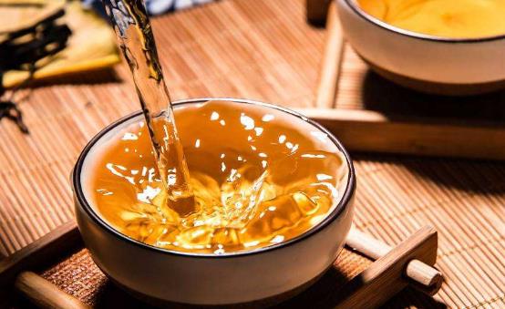 體內一直濕氣重出現健康問題 排濕祛濕推薦六種方法