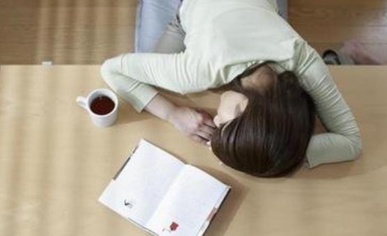盤點危害白領(lǐng)女性健康的五大壞習慣 不良工作壞習慣危害健康  
