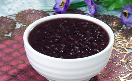 黑米粥有哪些功效與作用？黑米粥養胃嗎？怎么做養腎